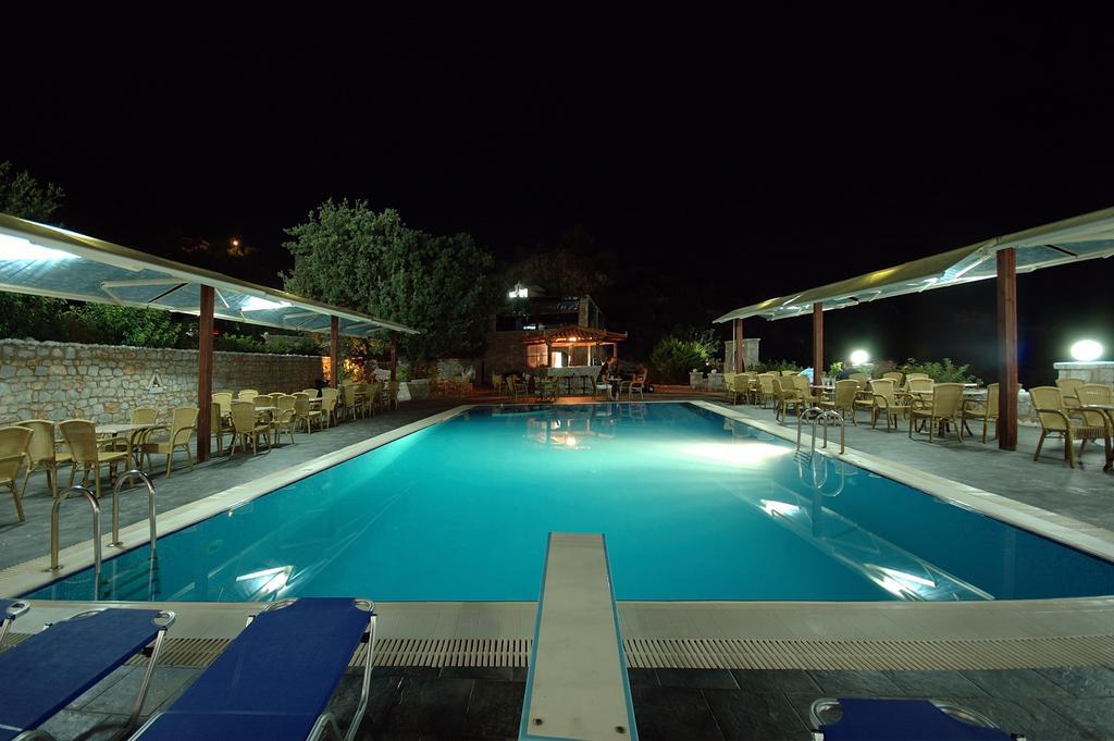 Lalloudes Seaside Accommodation Exo Nimfion Esterno foto