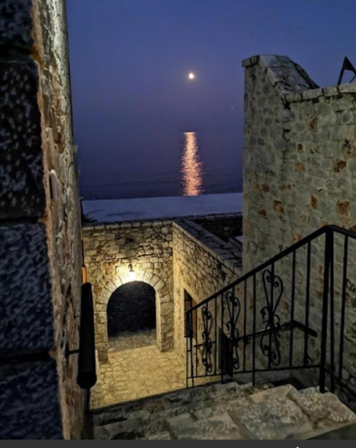 Lalloudes Seaside Accommodation Exo Nimfion Esterno foto