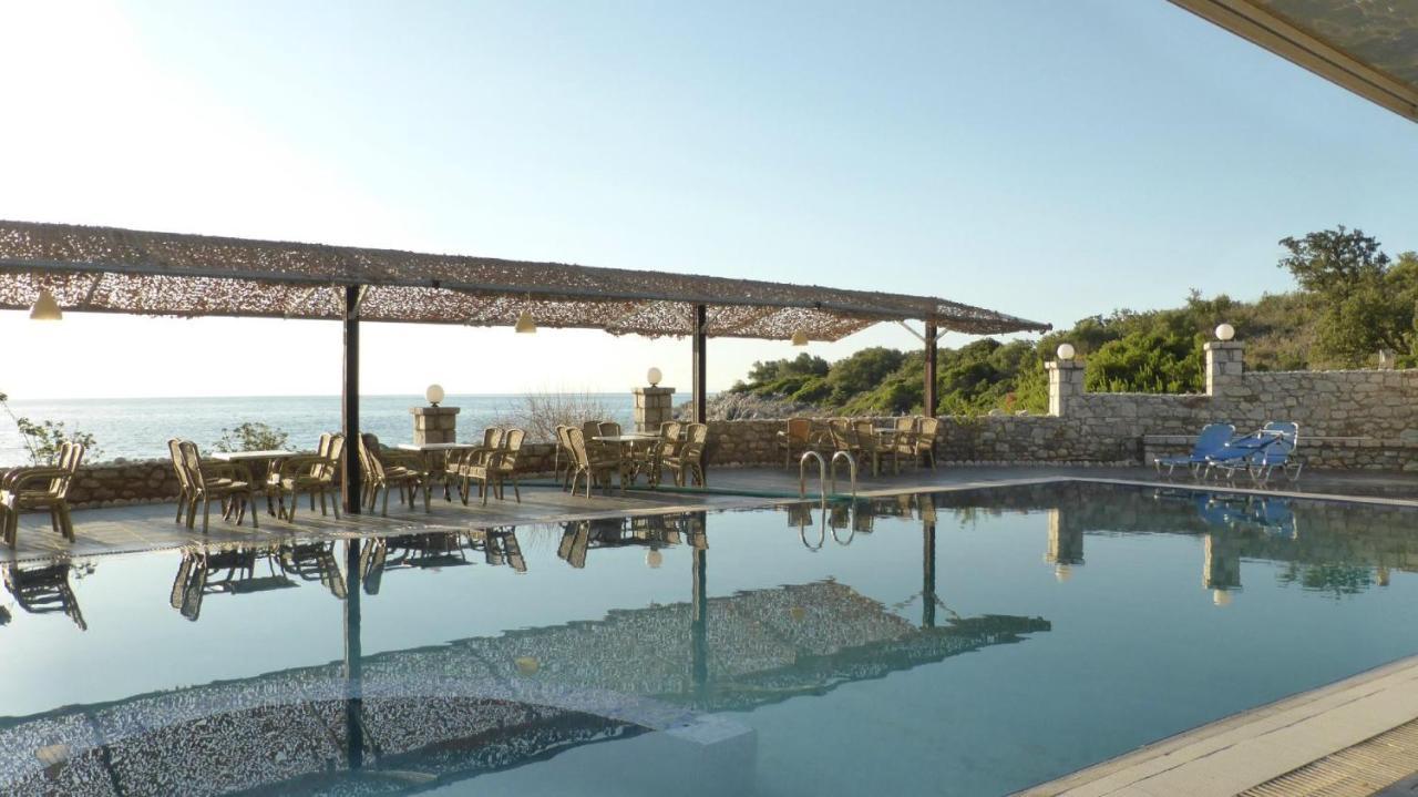 Lalloudes Seaside Accommodation Exo Nimfion Esterno foto